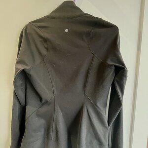 Lululemon full zip fitted jacket